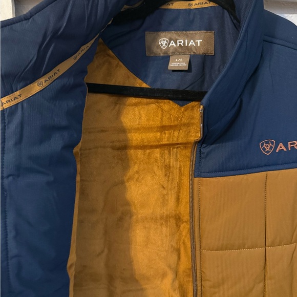 Ariat Men's Navy and Mustard Quilted Vest - Picture 3 of 5